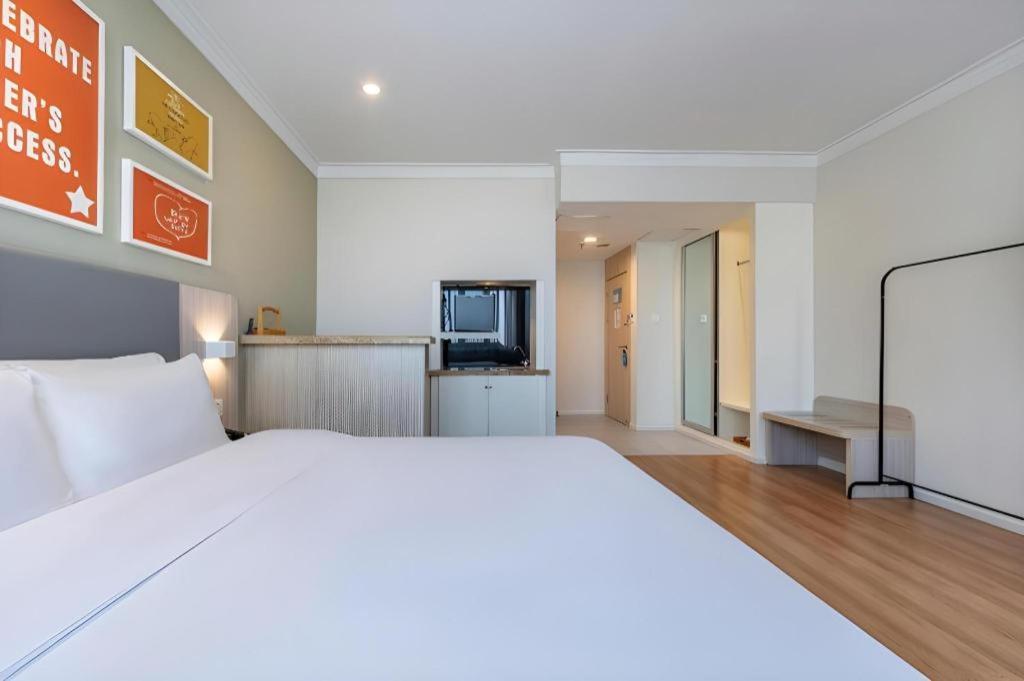 Hanting Hotel Shanghai Caohejing Yishan Road Екстер'єр фото