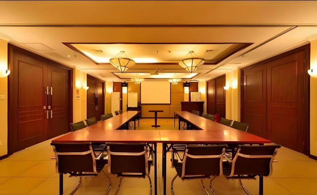 Hanting Hotel Shanghai Caohejing Yishan Road Екстер'єр фото