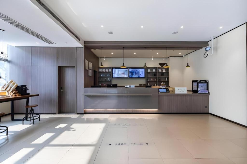 Hanting Hotel Shanghai Caohejing Yishan Road Екстер'єр фото